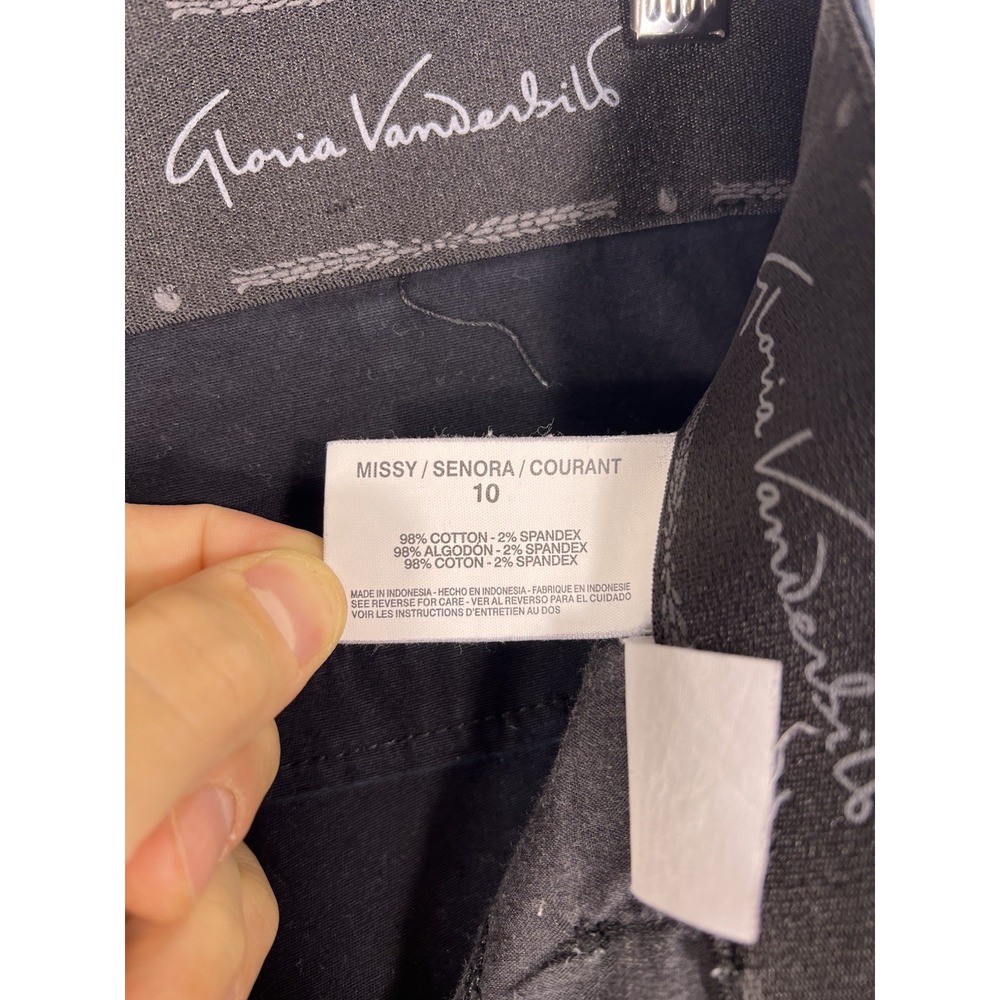Gloria Vanderbilt Shorts Womens 10 Navy Blue Chino Casual Stretch Bermuda Missy - Picture 3 of 13